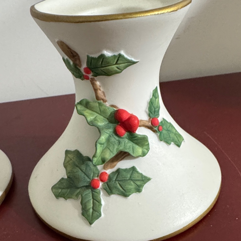 Vntg Lefton 05504 Hand Painted Holly Berry Candle Holder w/ Gold Trim 1986 - Picture 4 of 8